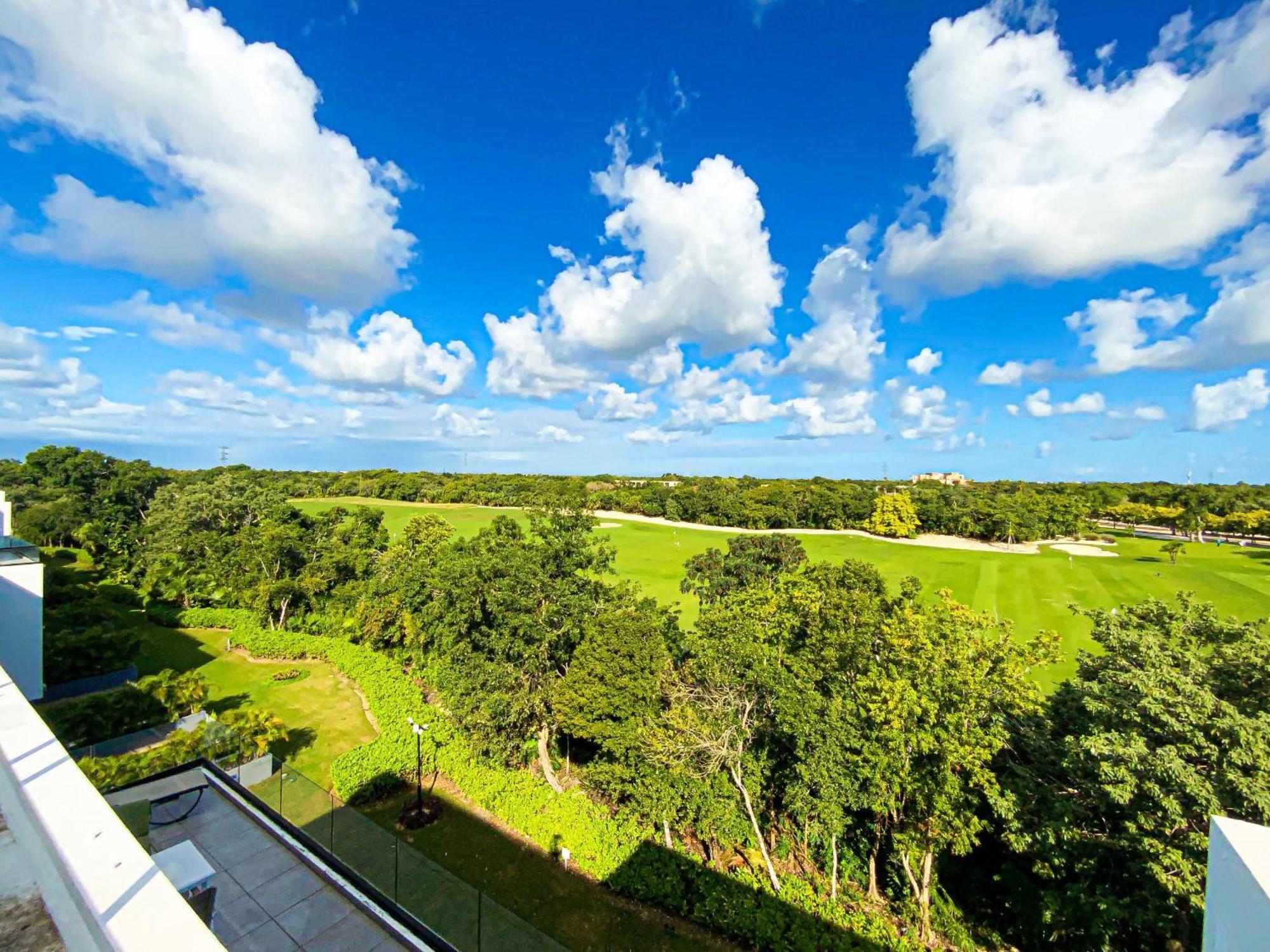 Nick Price Cozy Playa del Carmen